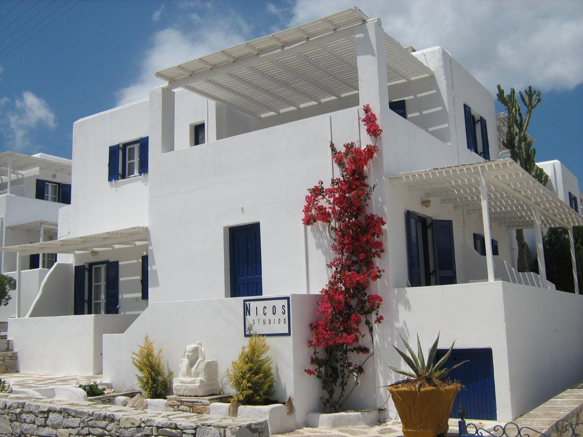 Nicos Studios & Apartments Logaras Exterior photo