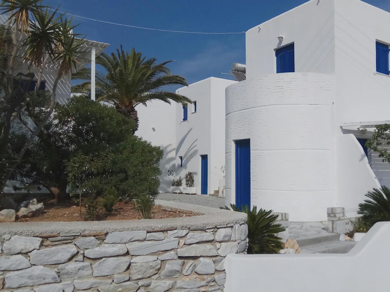 Nicos Studios & Apartments Logaras Exterior photo